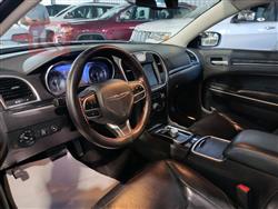 کرایسلەر 300